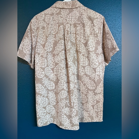 Men’s short sleeve button up - Picture 2 of 3